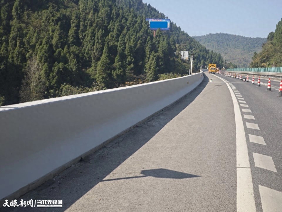 7cf3765ba374a5cae288c8822e908b41.jpg